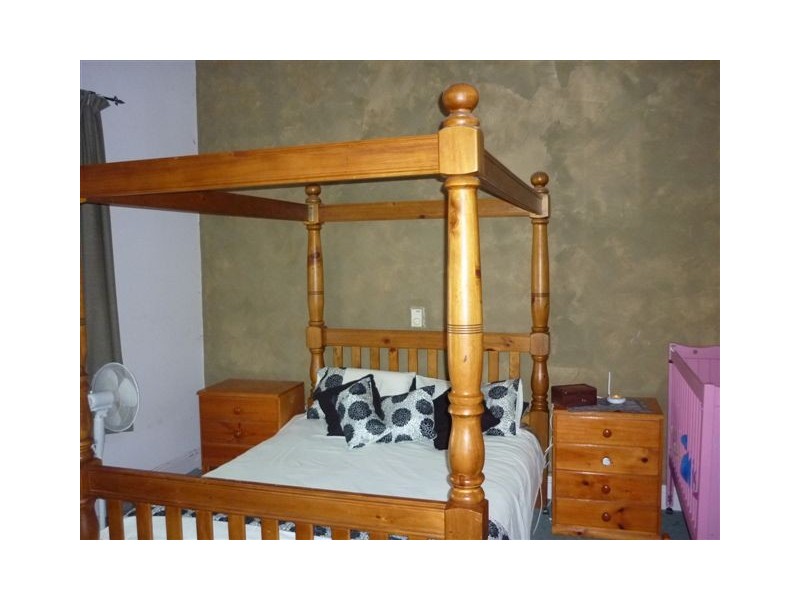 30 Molyneaux Street, Warracknabeal VIC 3393