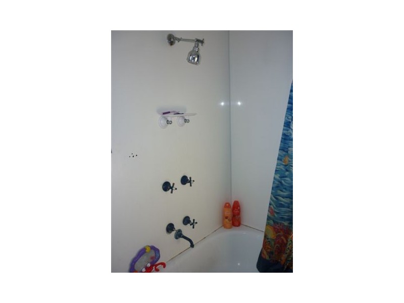 30 Molyneaux Street, Warracknabeal VIC 3393