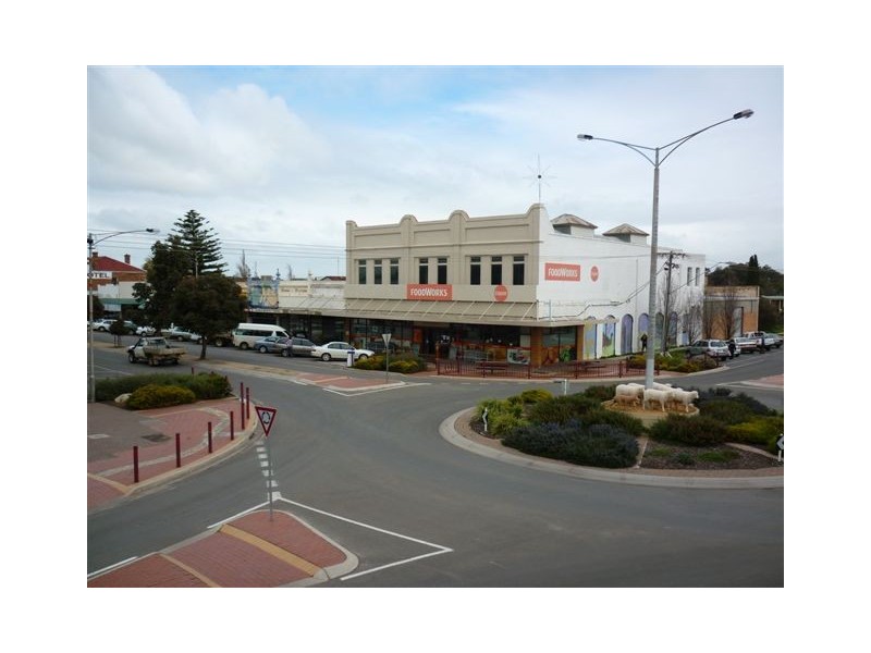 99 Scott Street, Warracknabeal VIC 3393