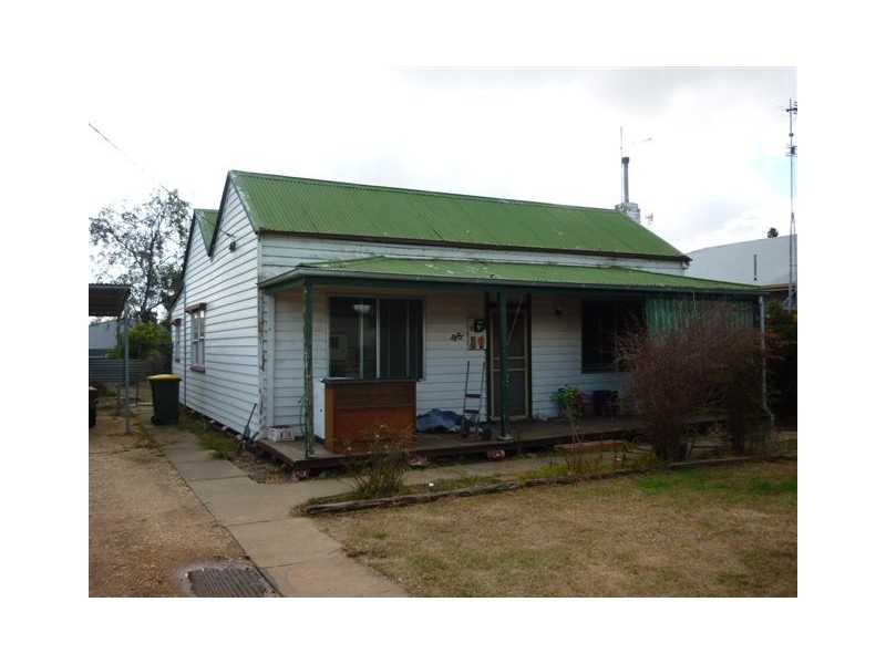 35 Gray Street, Donald VIC 3480