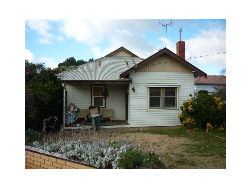 2 Kimberely Street, St Arnaud VIC 3478