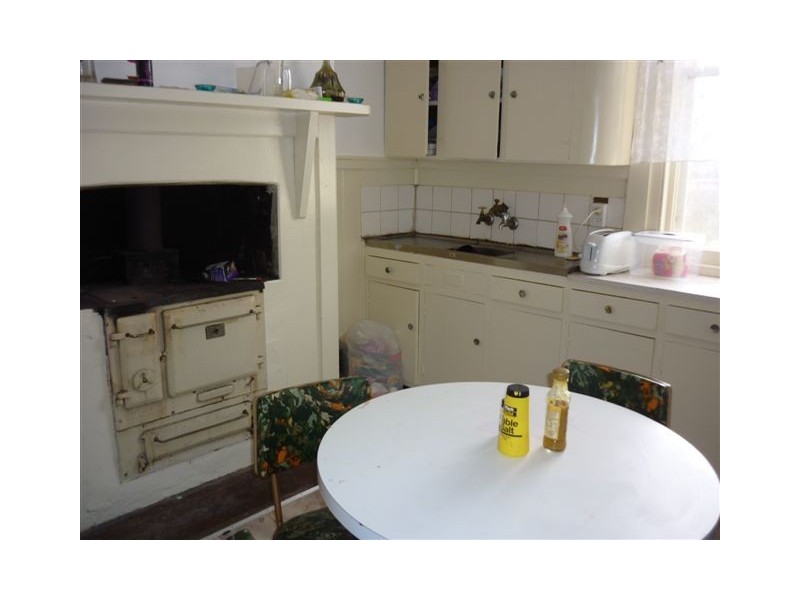 6 Inglewood Rd., St Arnaud VIC 3478