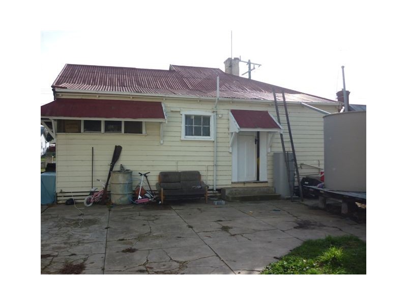 6 Inglewood Rd., St Arnaud VIC 3478
