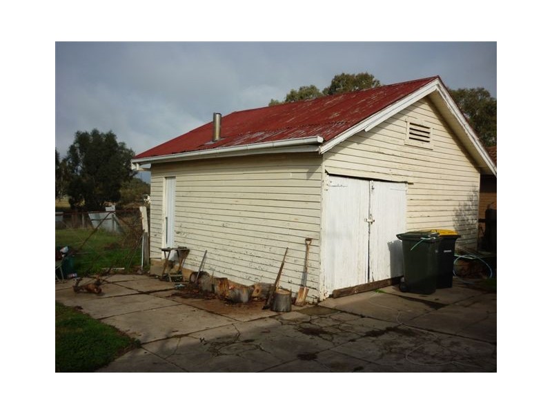 6 Inglewood Rd., St Arnaud VIC 3478