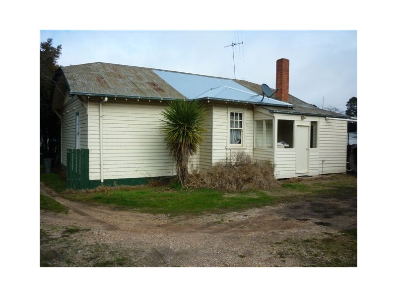 14 Kings Ave, St Arnaud VIC 3478