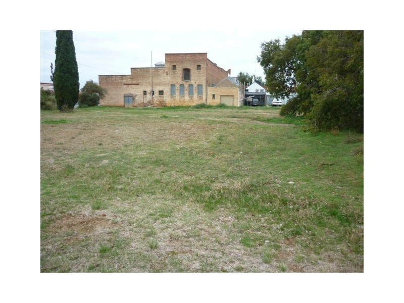 31 Jamouneau Street, Warracknabeal VIC 3393