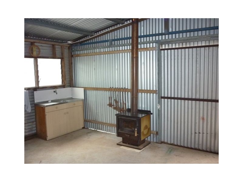 6 Tobruk Ave, Warracknabeal VIC 3393