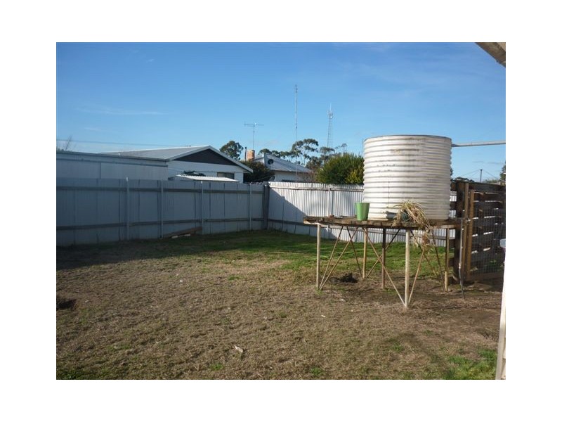 32 Gardiner Street, Warracknabeal VIC 3393