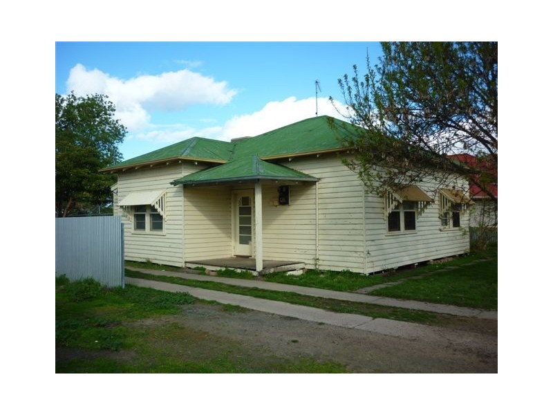81 Devereux Street, Warracknabeal VIC 3393