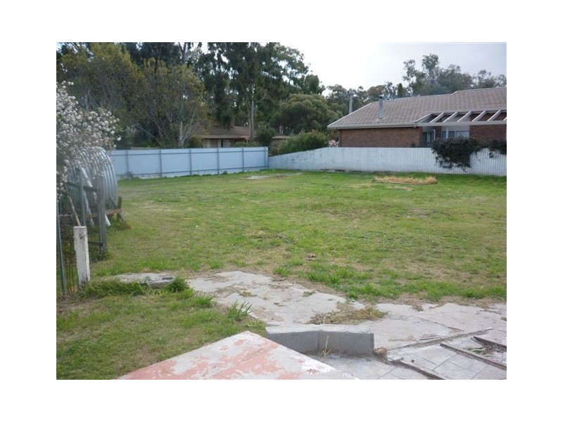 10 Lyle Street, Warracknabeal VIC 3393