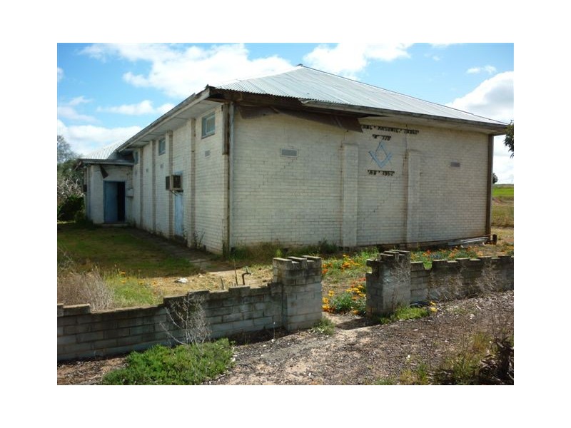 11 Carr Street, Woomelang VIC 3485