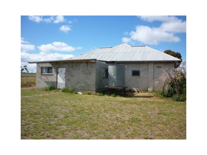 11 Carr Street, Woomelang VIC 3485