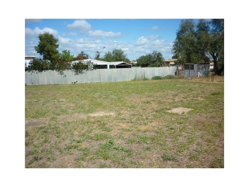 11 Carr Street, Woomelang VIC 3485