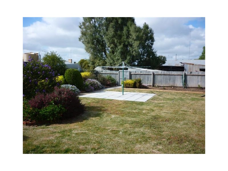 23 Milbourne Street, Warracknabeal VIC 3393