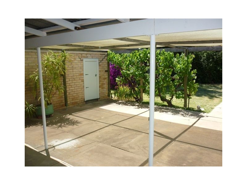 11 Asquith Avenue, Warracknabeal VIC 3393