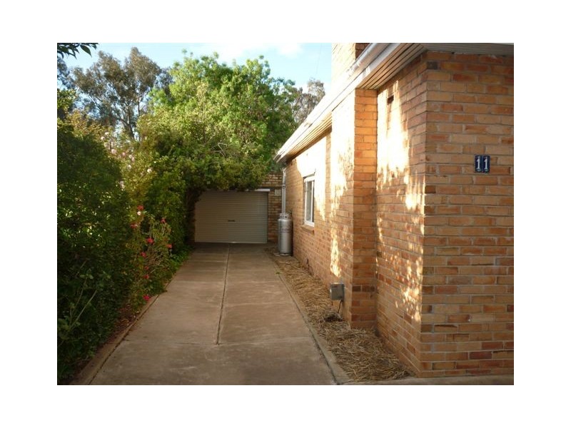 11 Asquith Avenue, Warracknabeal VIC 3393