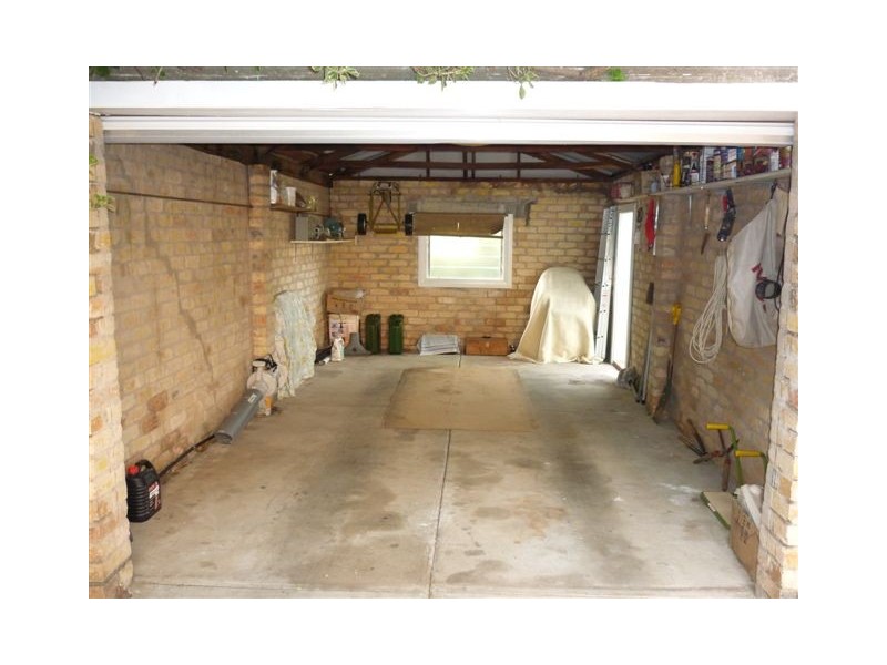 11 Asquith Avenue, Warracknabeal VIC 3393