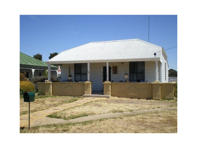 104 Anderson Street, Warracknabeal VIC 3393