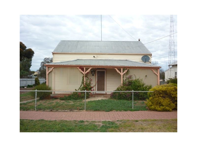 17 Lockwood Street, Birchip VIC 3483