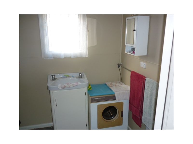 60 Molyneaux Street, Warracknabeal VIC 3393