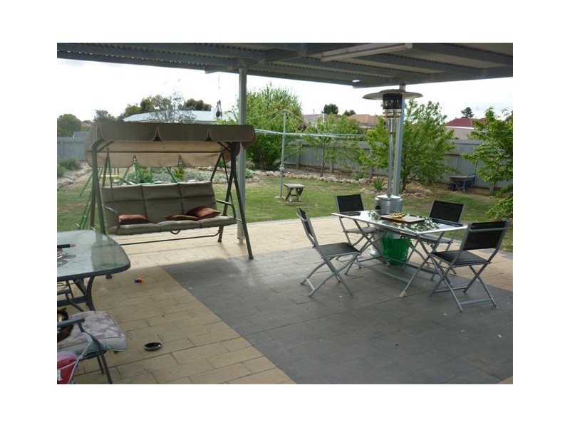 60 Molyneaux Street, Warracknabeal VIC 3393