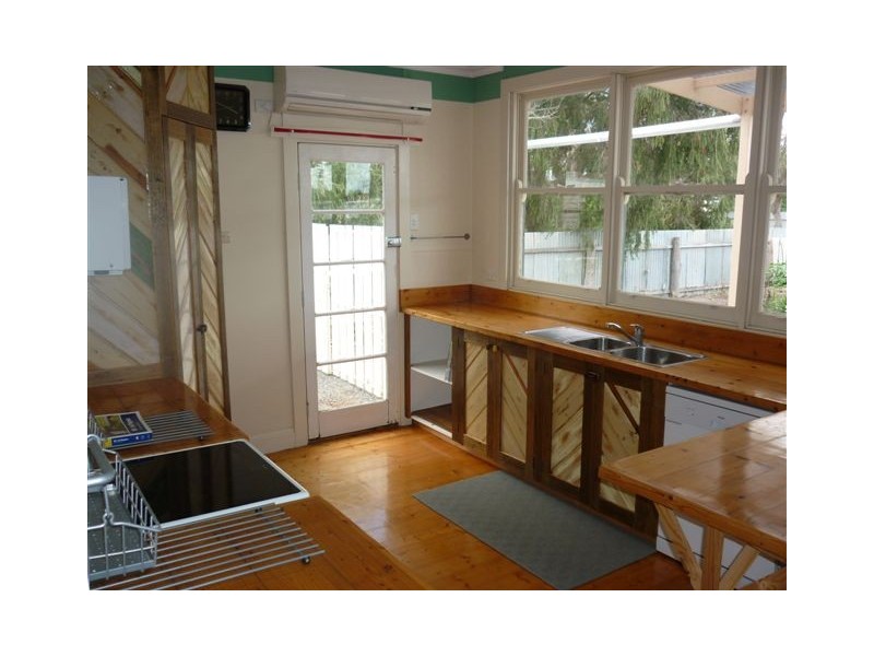 73 Anderson Street, Warracknabeal VIC 3393