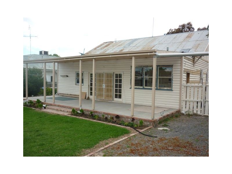 73 Anderson Street, Warracknabeal VIC 3393