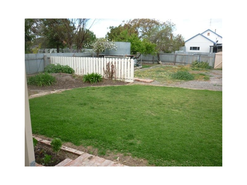 73 Anderson Street, Warracknabeal VIC 3393