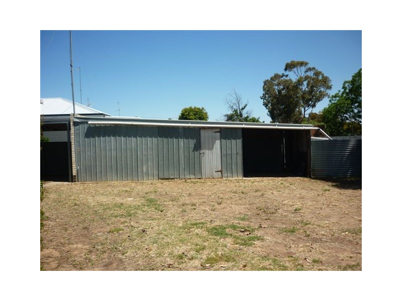 112 Anderson Street, Warracknabeal VIC 3393