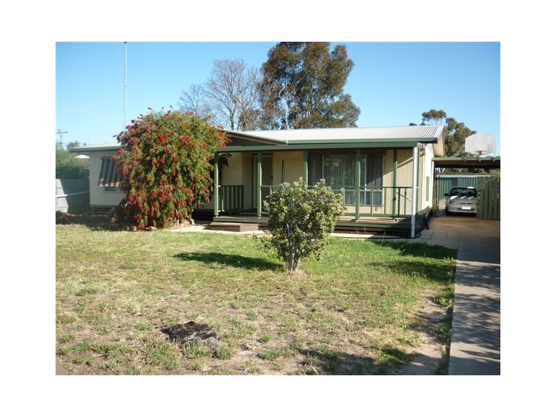 35 Wood Street, Warracknabeal VIC 3393
