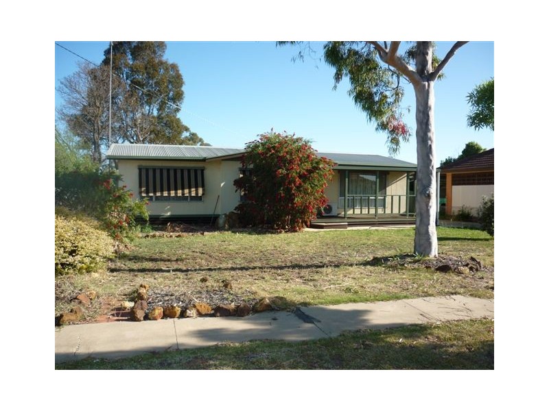 35 Wood Street, Warracknabeal VIC 3393