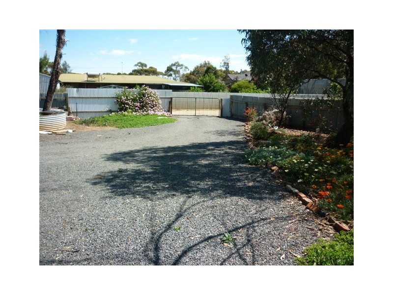 128 Main Street, Minyip VIC 3392