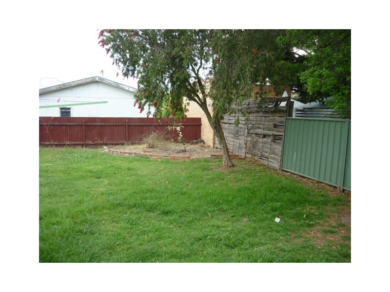 6 Leahy Street, Nhill VIC 3418