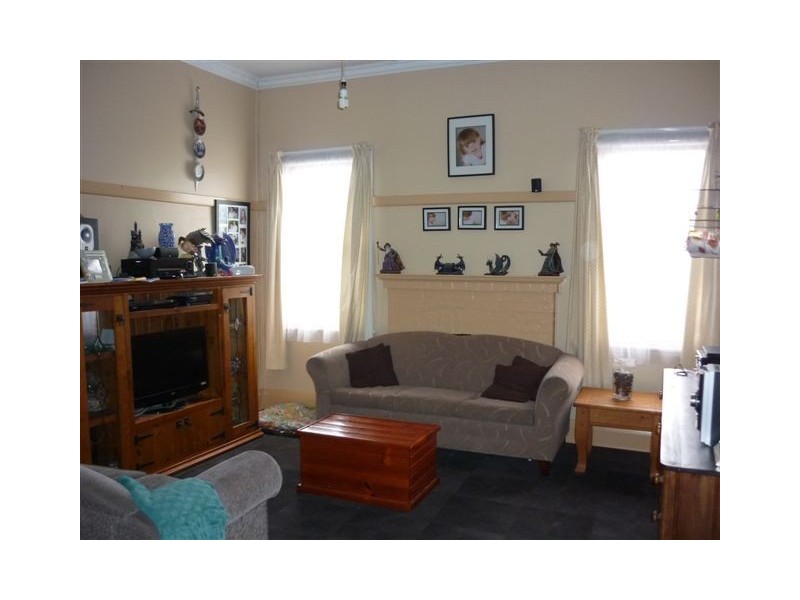 19 Charles Street, Jeparit VIC 3423