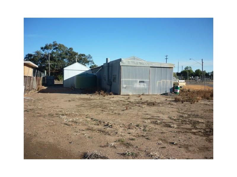 26 Kelsell Street, Warracknabeal VIC 3393