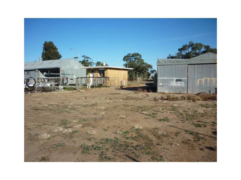 26 Kelsell Street, Warracknabeal VIC 3393