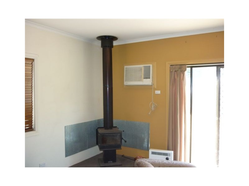 21 Waugh Street, Charlton VIC 3525