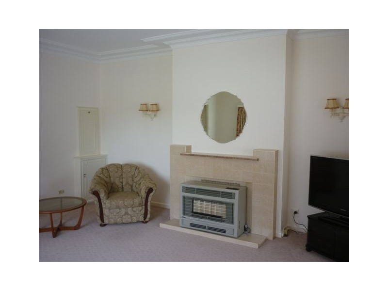 36 Craig Ave, Warracknabeal VIC 3393