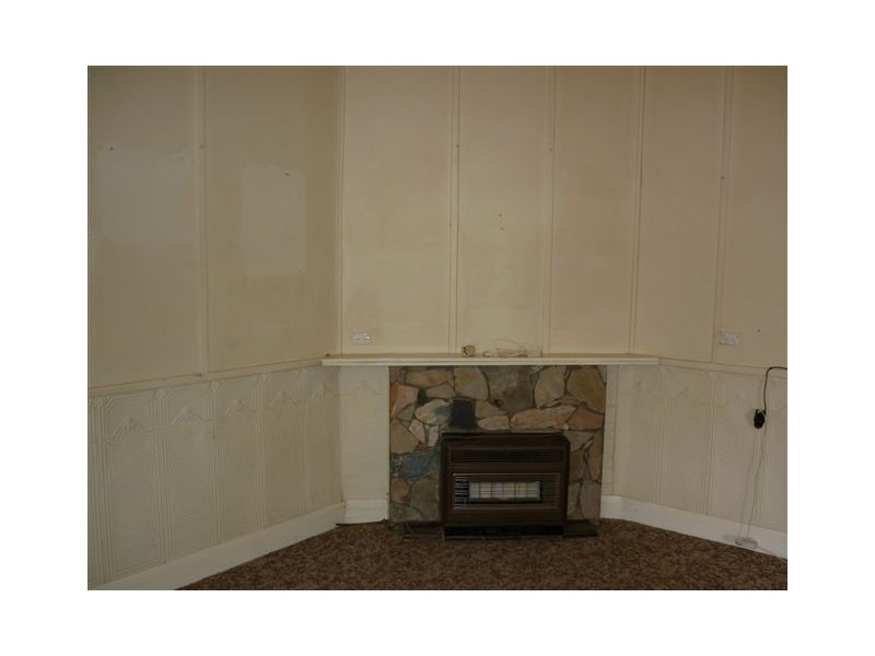 12 Lake St, Rainbow VIC 3424