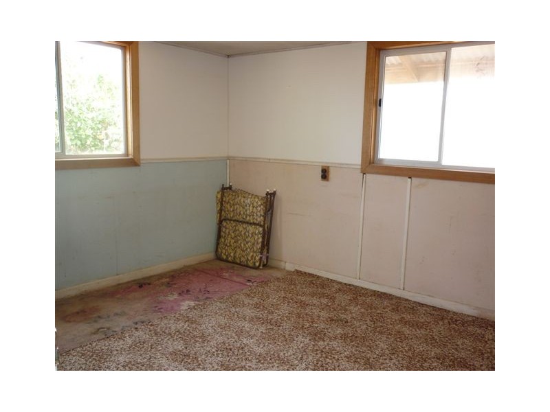 12 Lake St, Rainbow VIC 3424