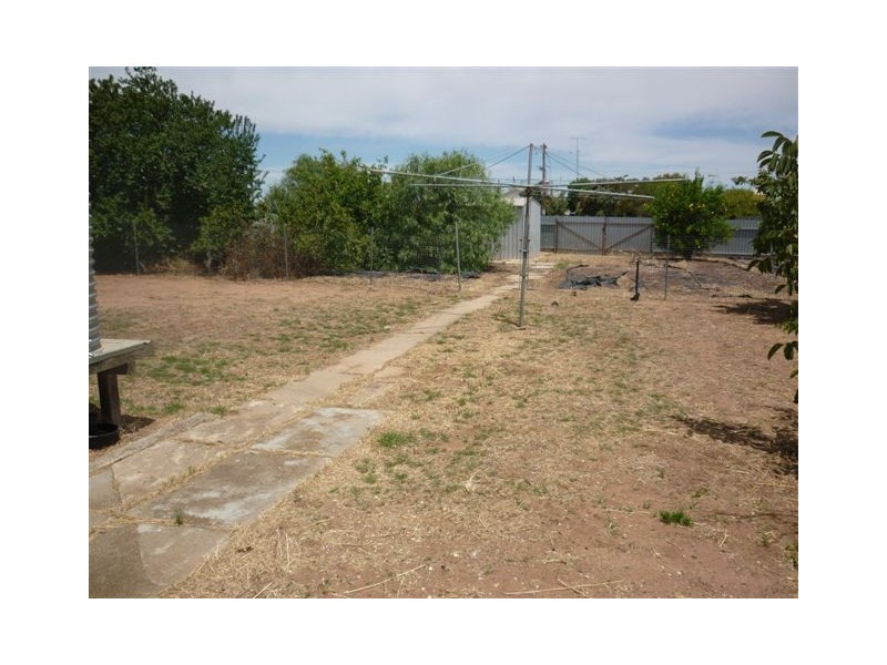 12 Lake St, Rainbow VIC 3424