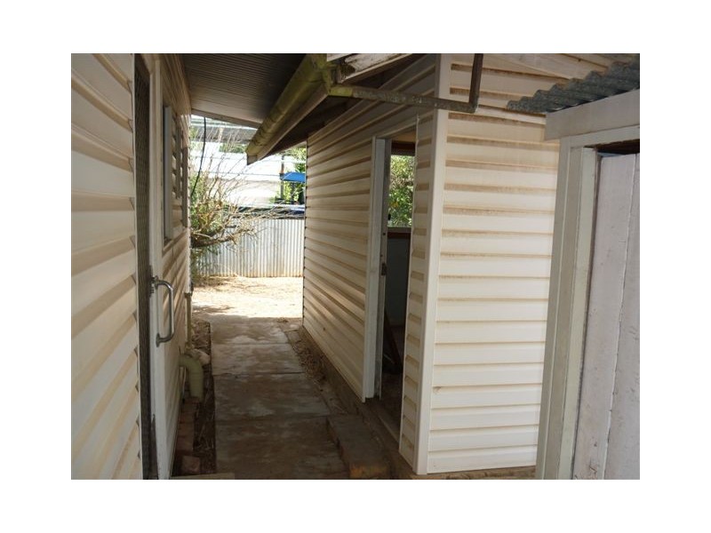 12 Lake St, Rainbow VIC 3424