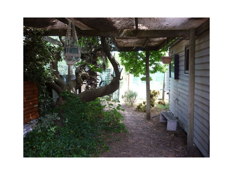 9 Edith Street, Jeparit VIC 3423