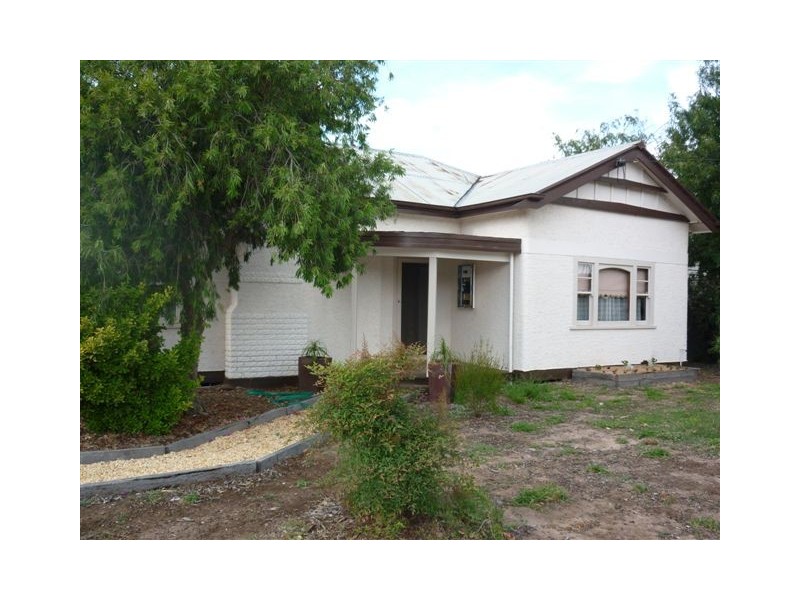 2 Bowman Street, Warracknabeal VIC 3393