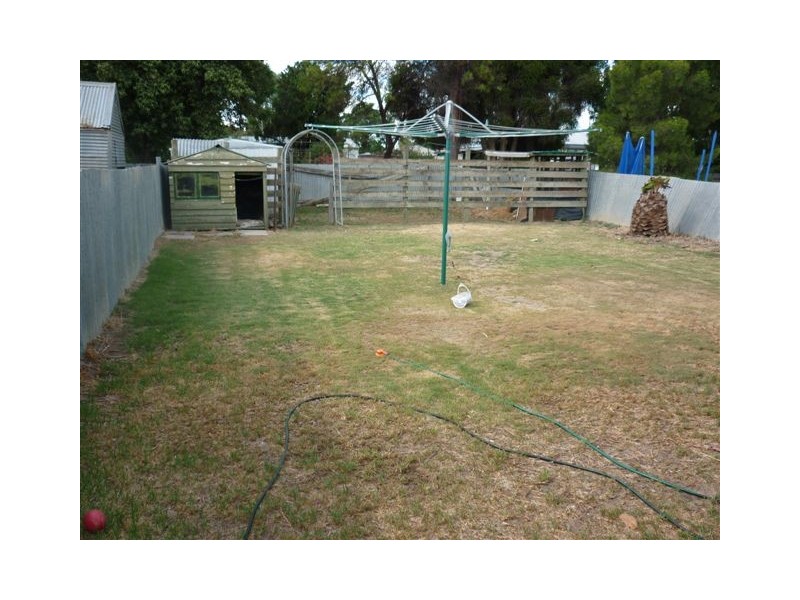 2 Bowman Street, Warracknabeal VIC 3393