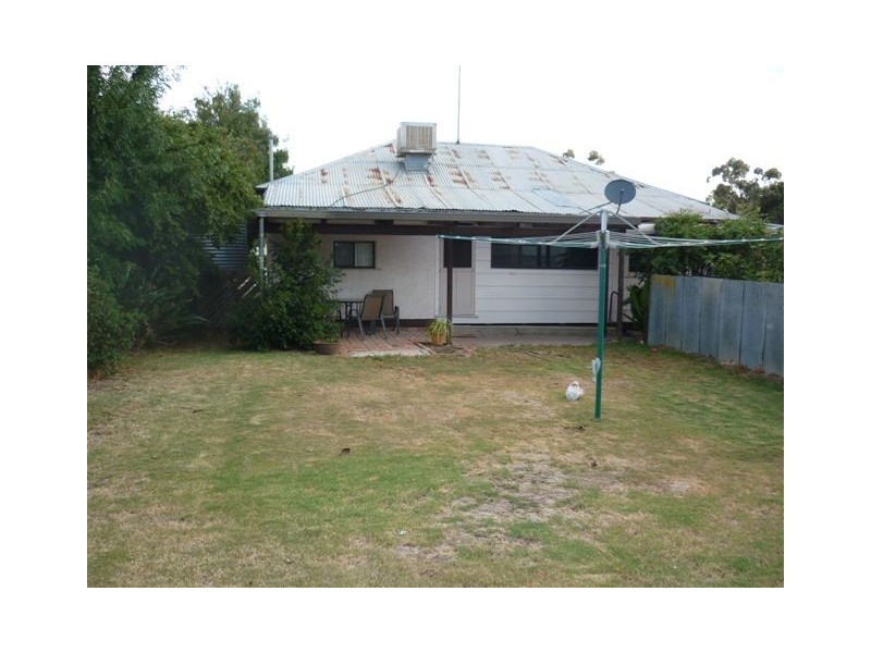 2 Bowman Street, Warracknabeal VIC 3393