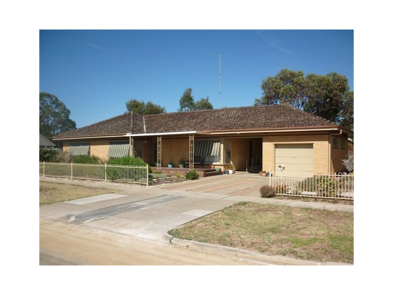 122 Jamouneau Street, Warracknabeal VIC 3393