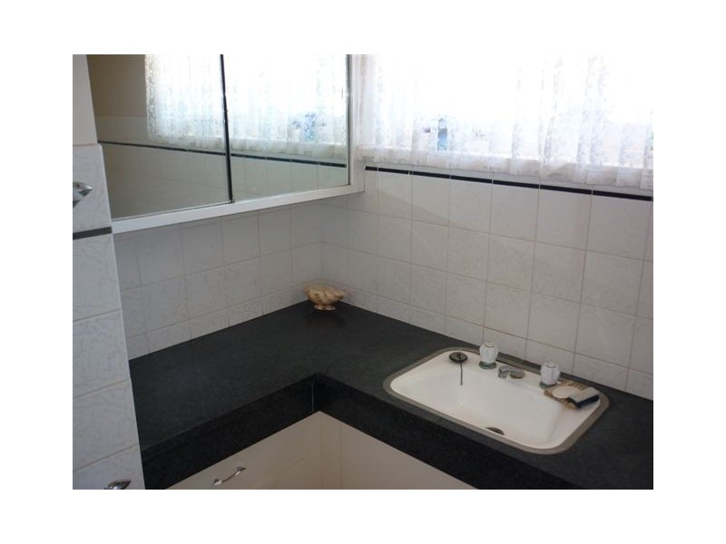 122 Jamouneau Street, Warracknabeal VIC 3393