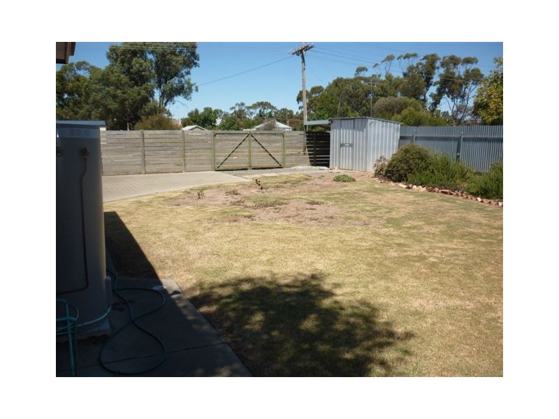122 Jamouneau Street, Warracknabeal VIC 3393