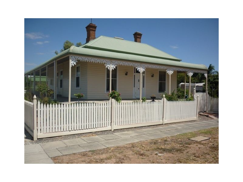 21 Woolcock Street, Warracknabeal VIC 3393